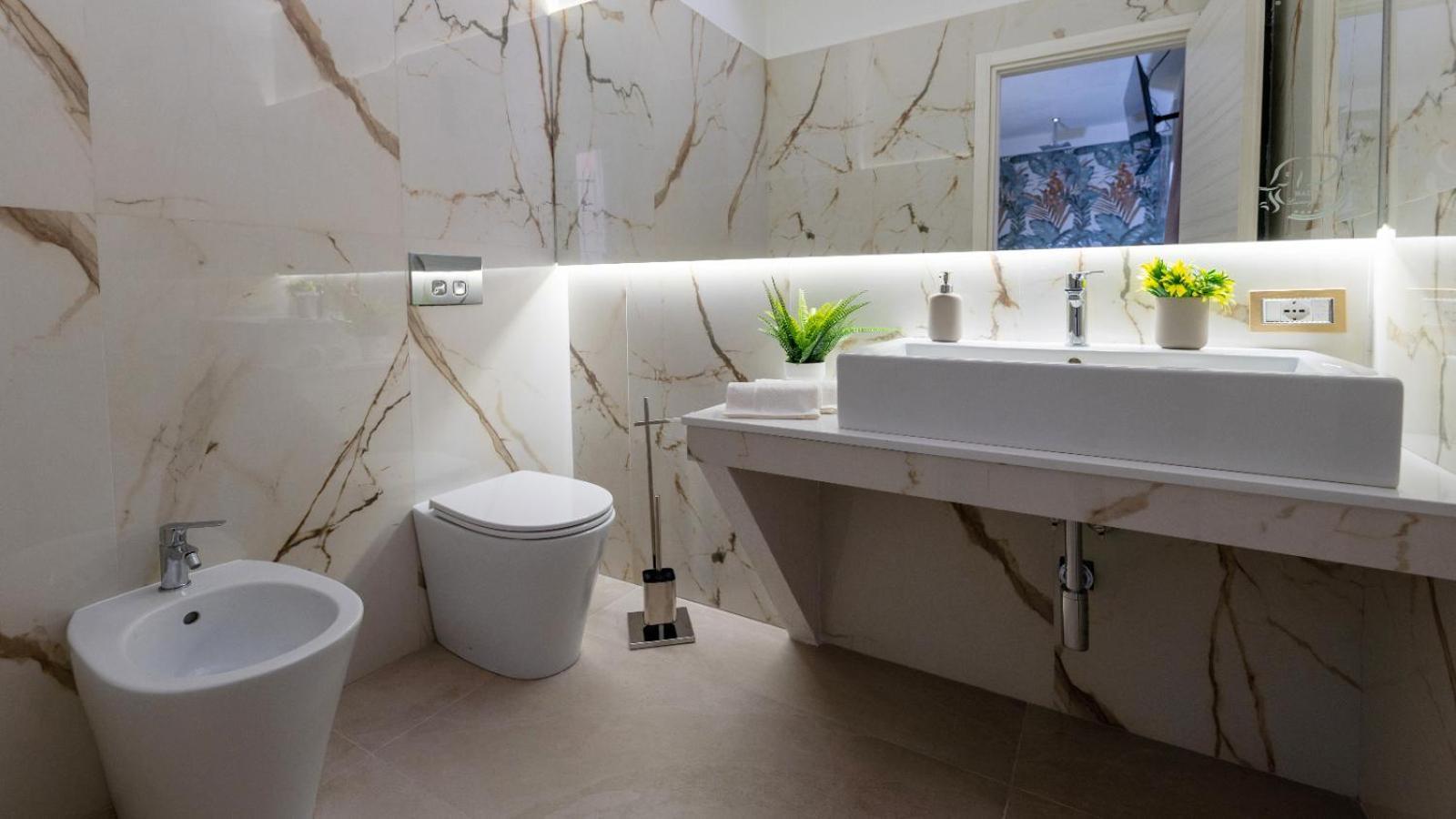 Mazzini Luxury Jacuzzy Suite Catania Luaran gambar